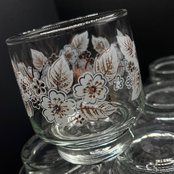 Vintage White/Gold 1950s Libbey Floral Tumblers Set of 7- Mid-Century Glassware - Picture 2 of 9